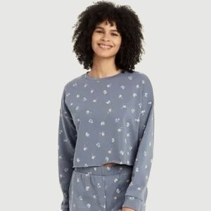 Colsie Cropped Floral Sweatshirt Size Medium